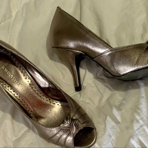 Roberto Vianni stoning shoes